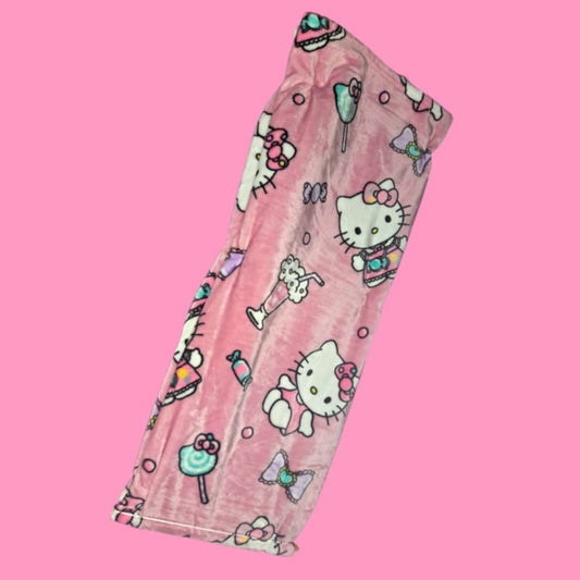 White Cat Sweets Galore Plush Throw 50x70